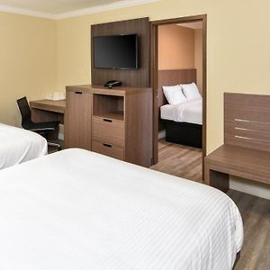 Two-Bedroom King Suite